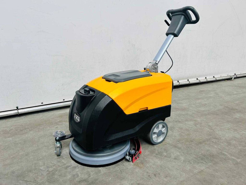 Vloerschrobzuigmachine RTE FS40 Elektrisch 230V 2025 Nieuw