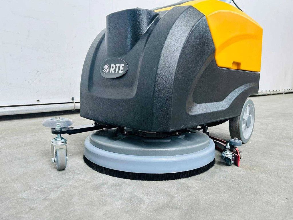 Vloerschrobzuigmachine RTE FS40 Elektrisch 230V 2025 Nieuw