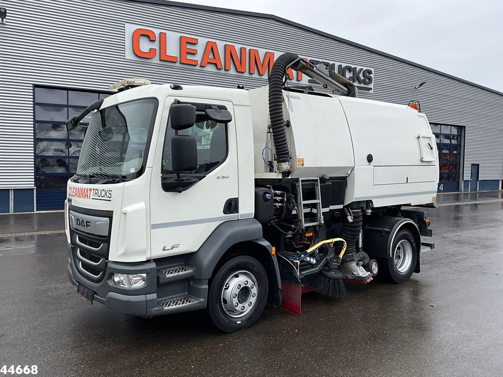 DAF FA LF 230 Euro 6 Johnston VT652 Just 87.278 km!