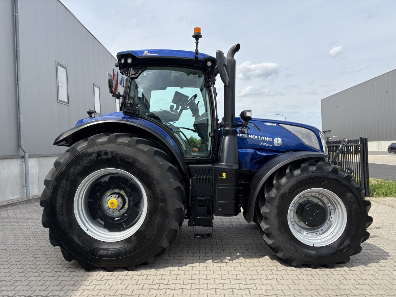 New Holland T7.300 PLMi AutoCommand