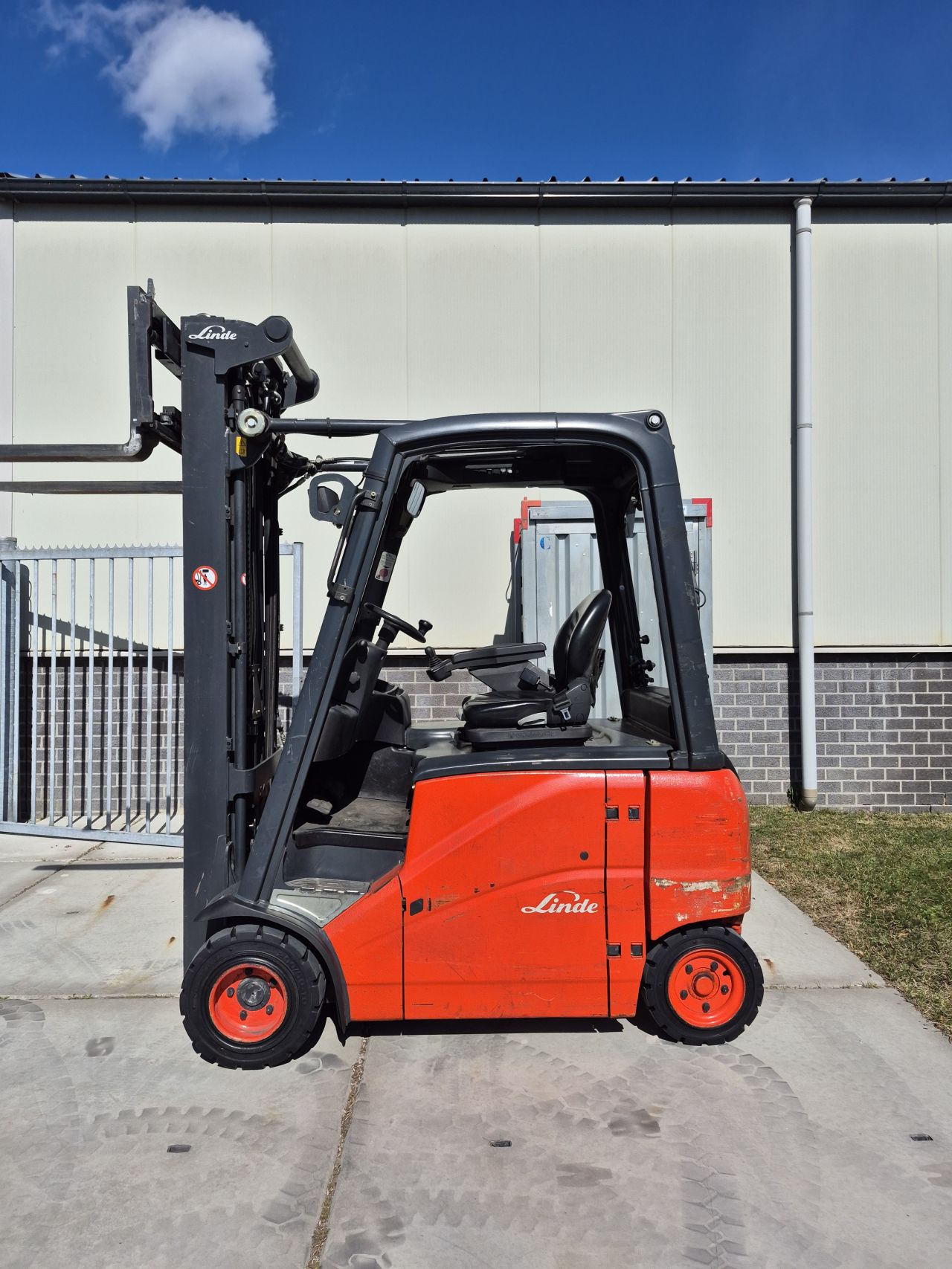 Linde E20PH-01 triplex sideshift 5.470 mm accu 2020 87%