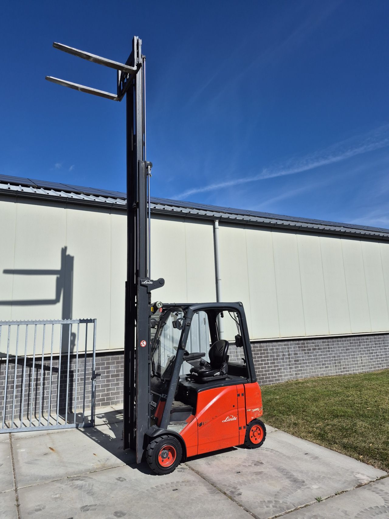 Linde E20PH-01 triplex sideshift 5.470 mm accu 2020 87%