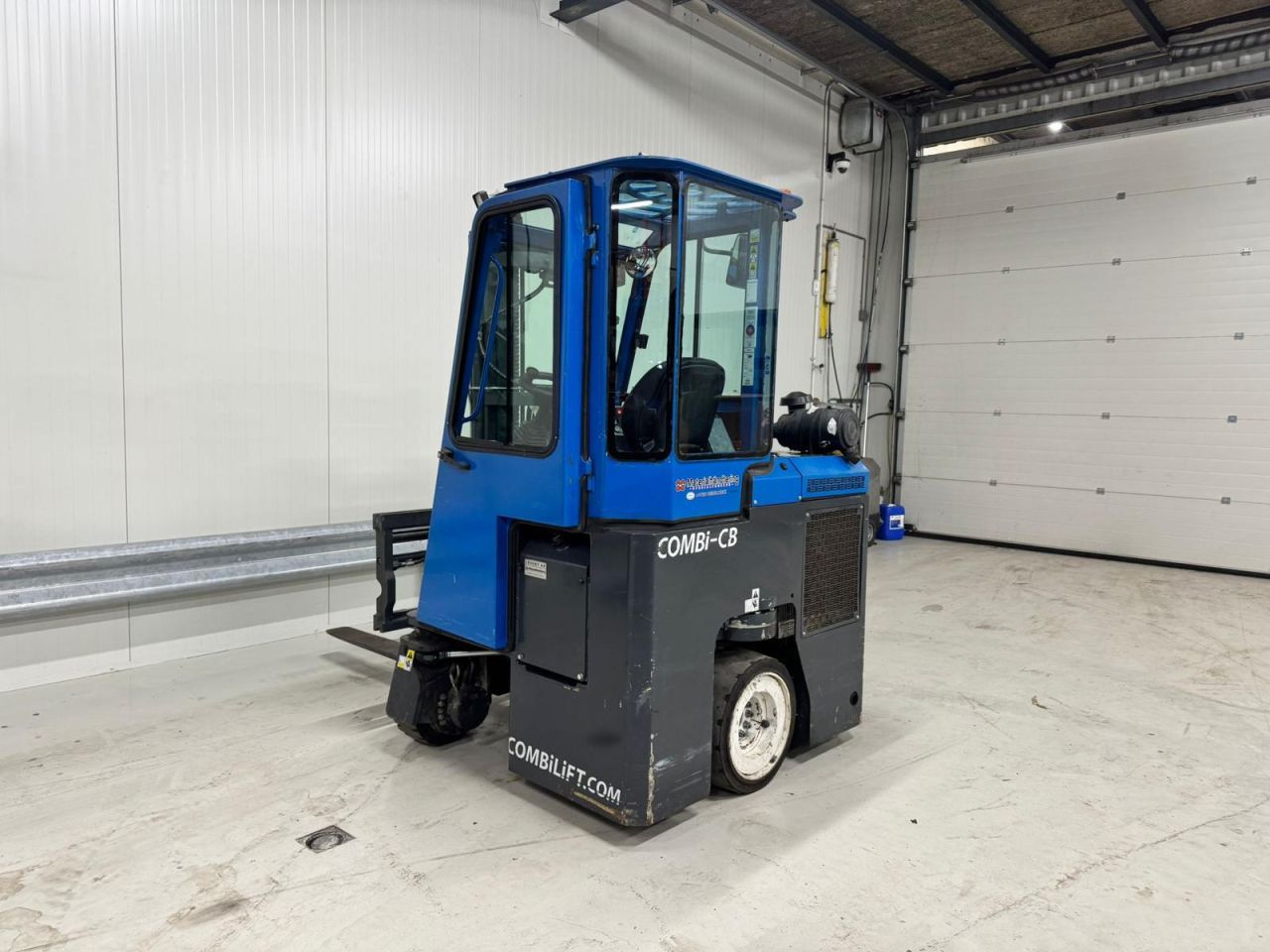 4 weg heftruck/zijlader combilift C3000CB