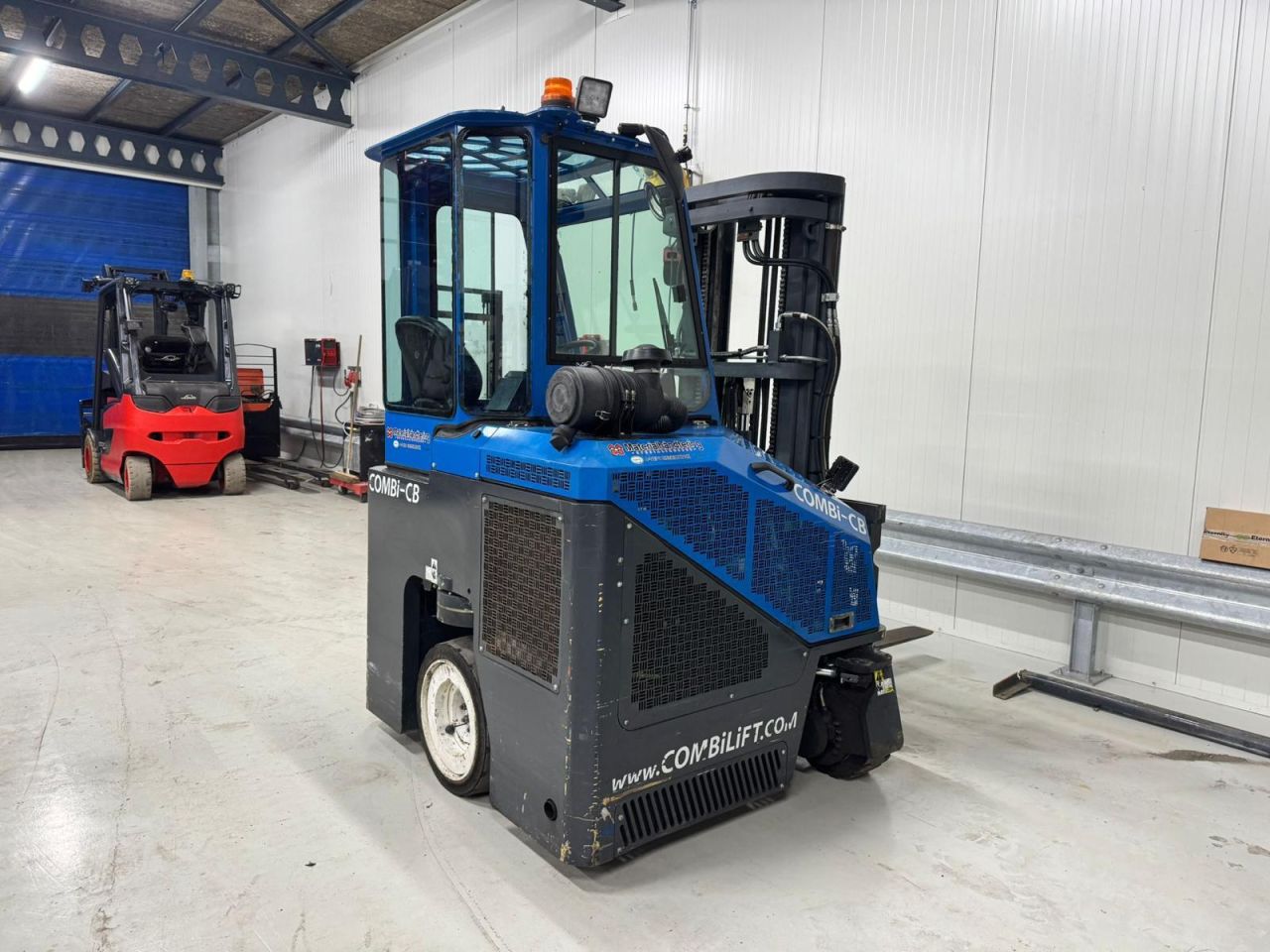 4 weg heftruck/zijlader combilift C3000CB