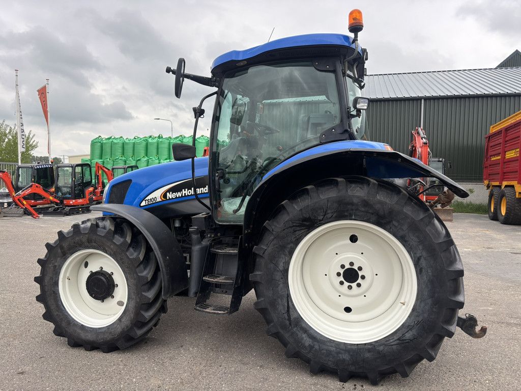 NEW HOLLAND TS100A