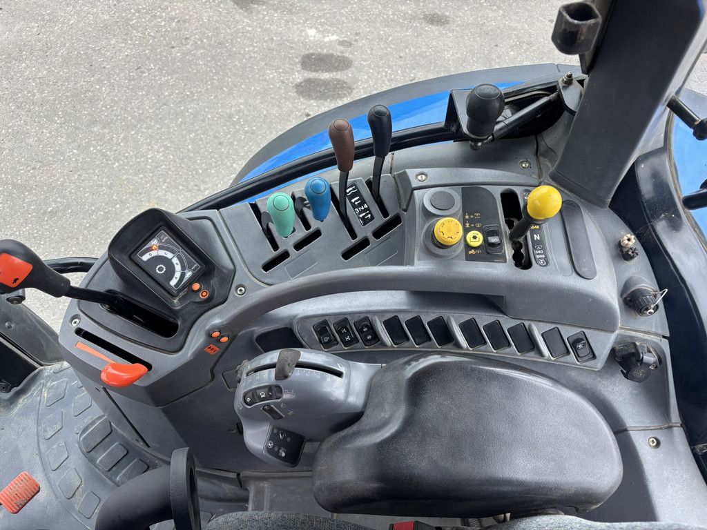 NEW HOLLAND TS100A