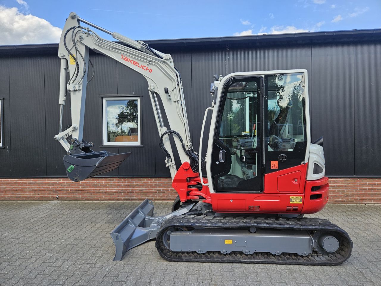 Takeuchi TB260 Stage V