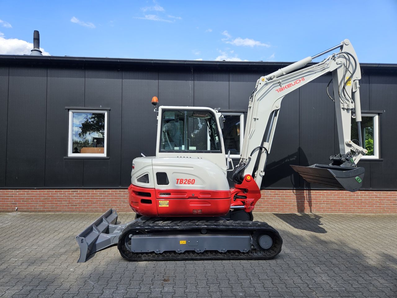 Takeuchi TB260 Stage V