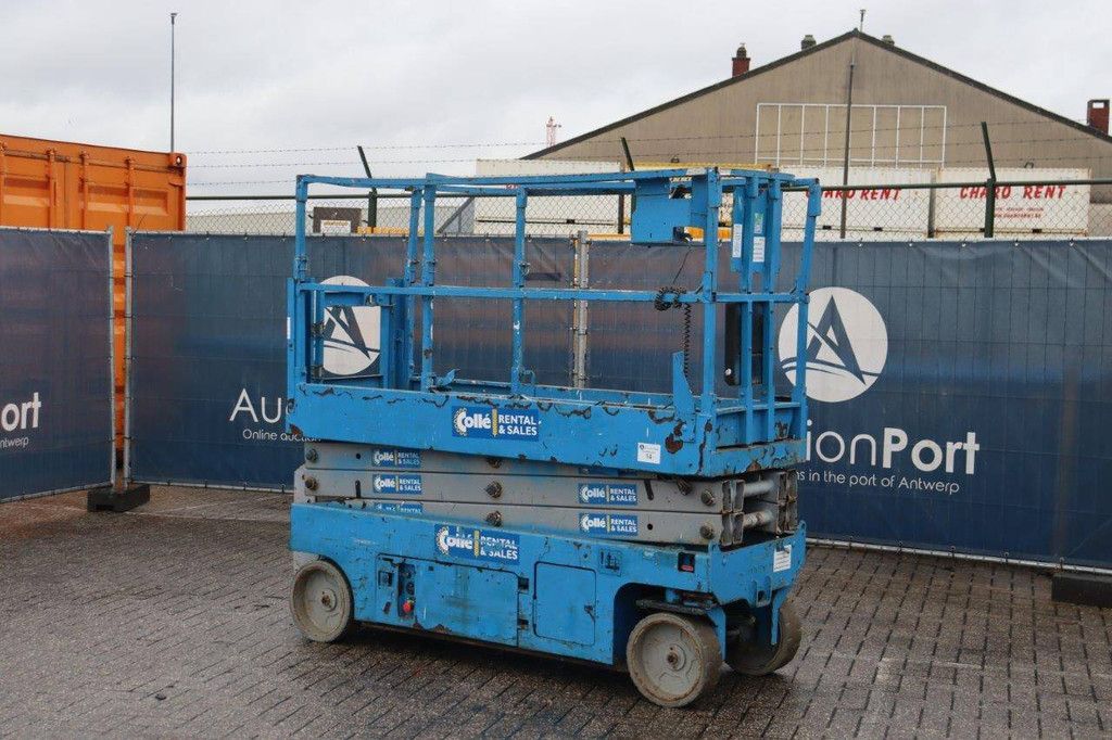 Scissor lift Genie GS-2032 Electric 8.13m 2012