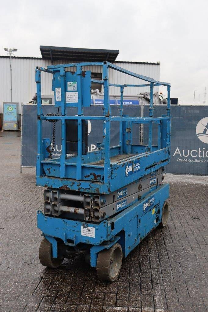 Scissor lift Genie GS-2032 Electric 8.13m 2012