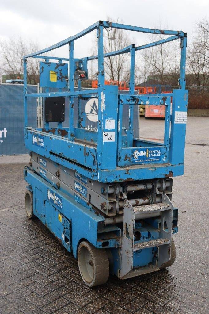 Scissor lift Genie GS-2032 Electric 8.13m 2012