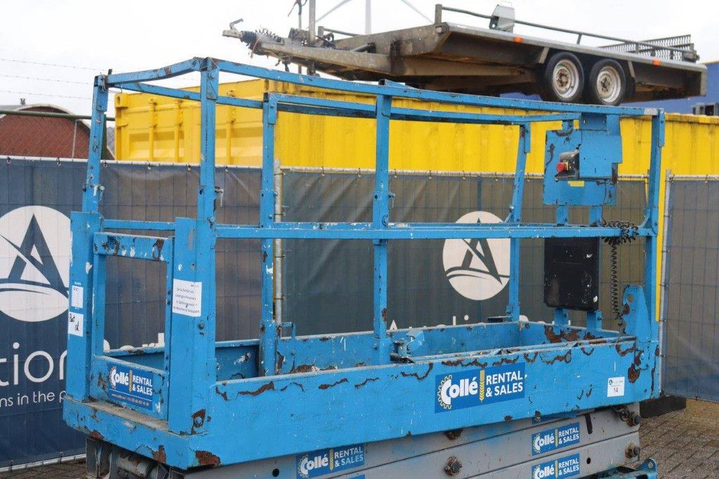 Scissor lift Genie GS-2032 Electric 8.13m 2012