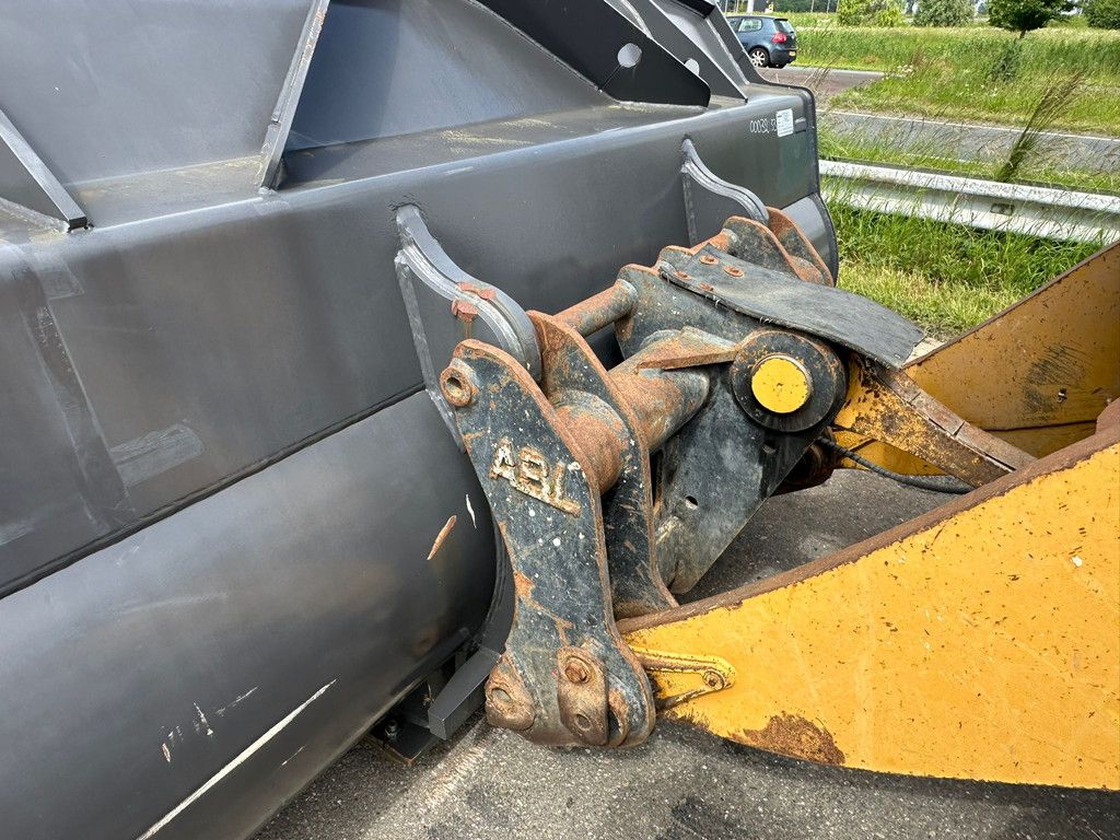 Caterpillar 950K
