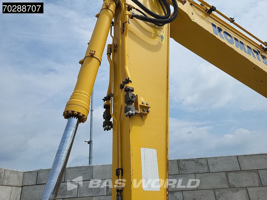 Komatsu PC210 LC-10