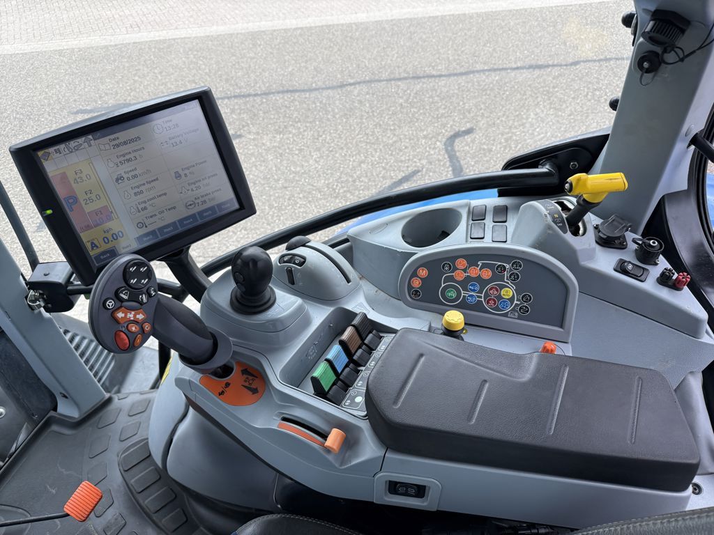 New Holland T6.175 + Stoll Profiline FZ 45.1
