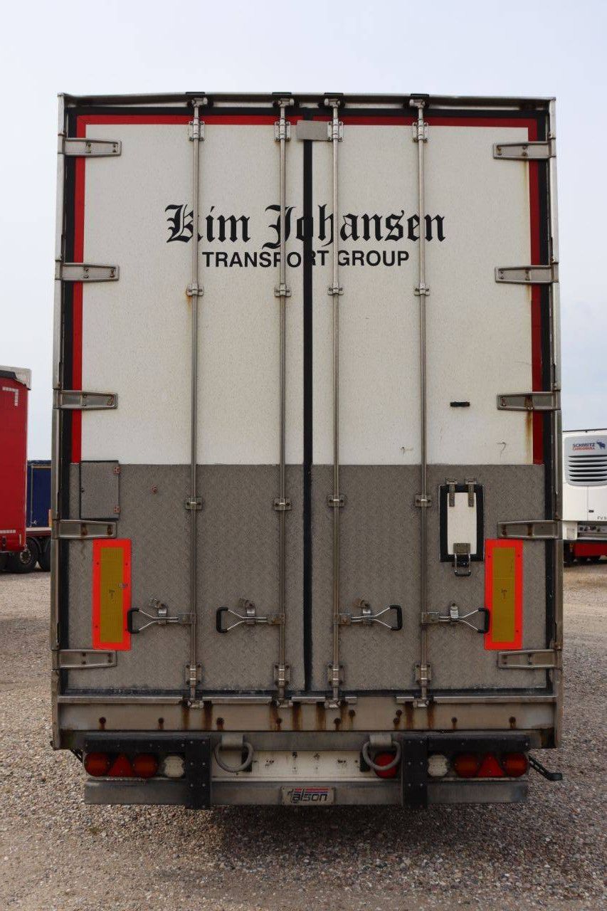 Geschlossener Isolieranhänger Krone