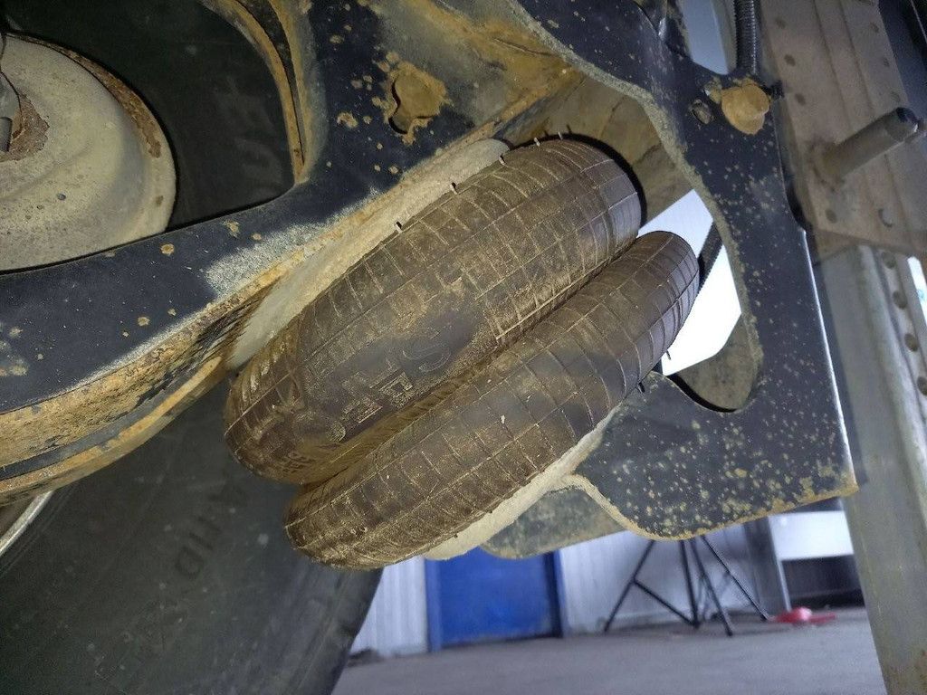 Offener Sattelauflieger Schwarzmüller Auflieger Kipper Stahlrundmulde 2019