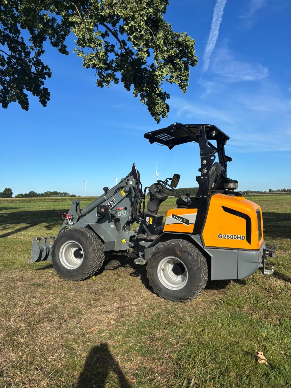 Giant g2500hd mini shovel 280 uur !!