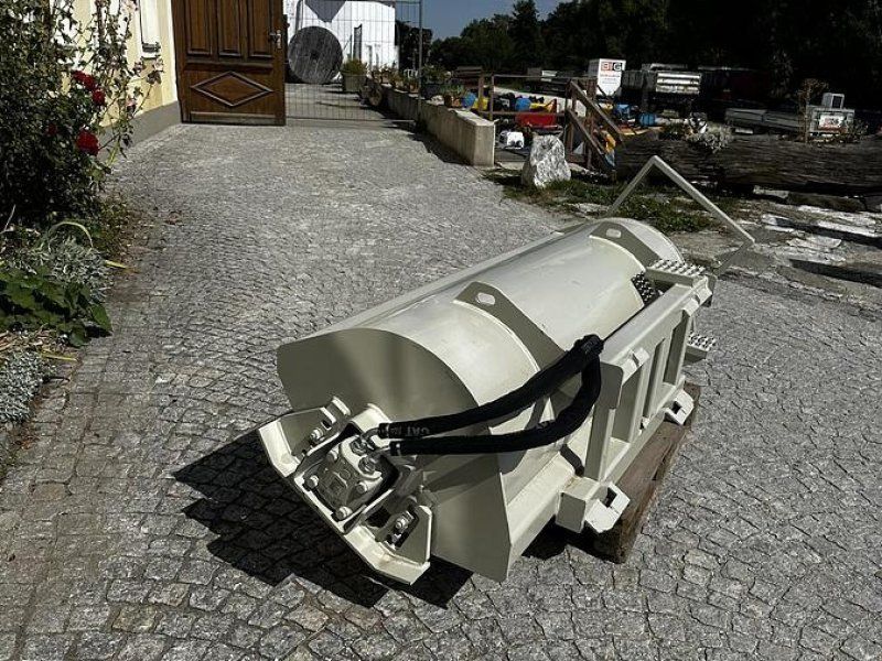 Cat LT18B