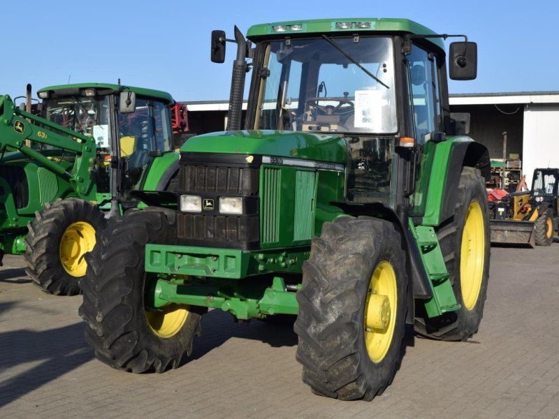 John Deere 6510
