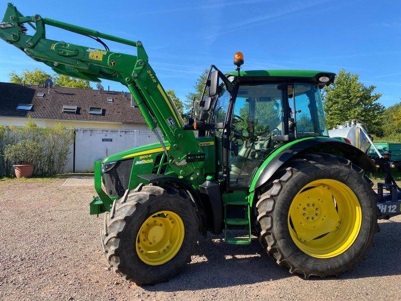 John Deere 5100R