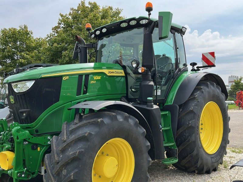 John Deere 6R250 / 6R250