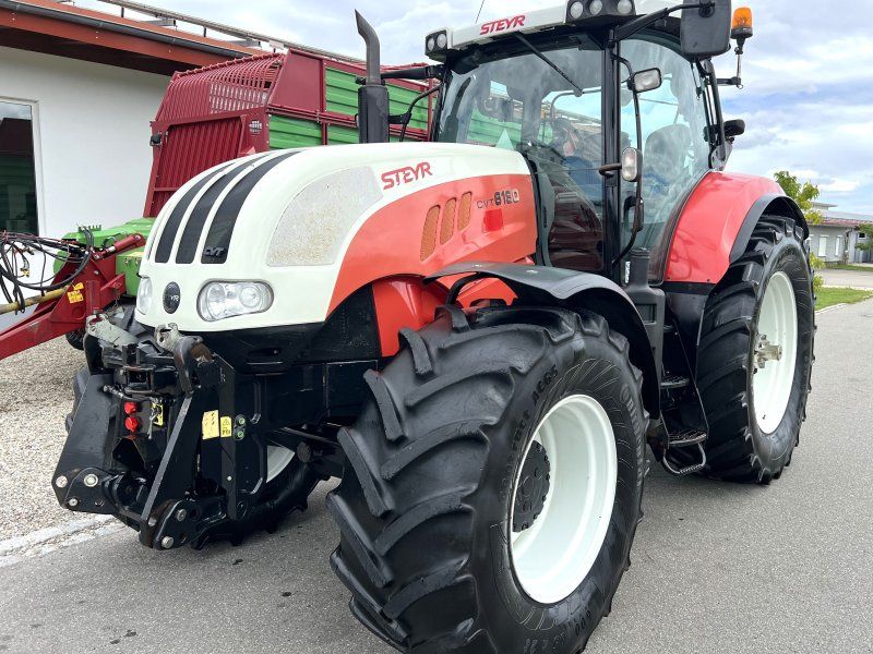Steyr CVT 6180 mit Fronthydraulik und Frontzapfwelle