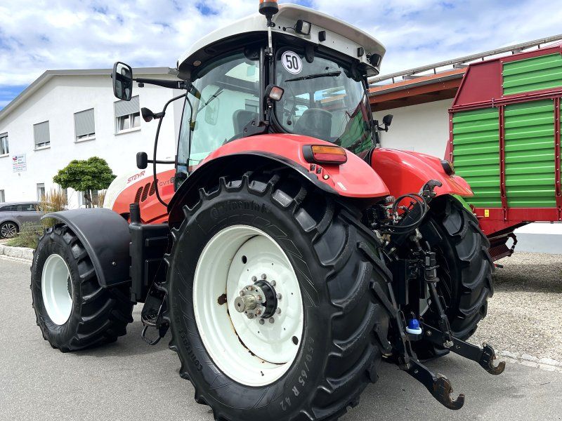 Steyr CVT 6180 mit Fronthydraulik und Frontzapfwelle