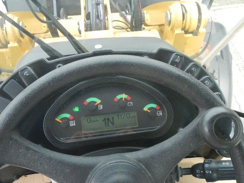 Cat 907 M