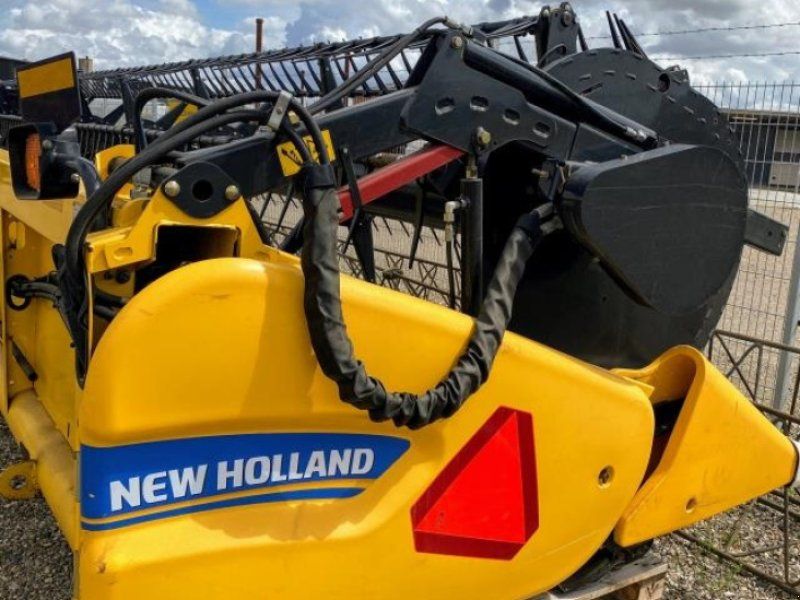 New Holland 35 FT DRAPER