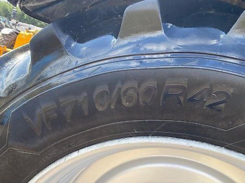 New Holland t7.270