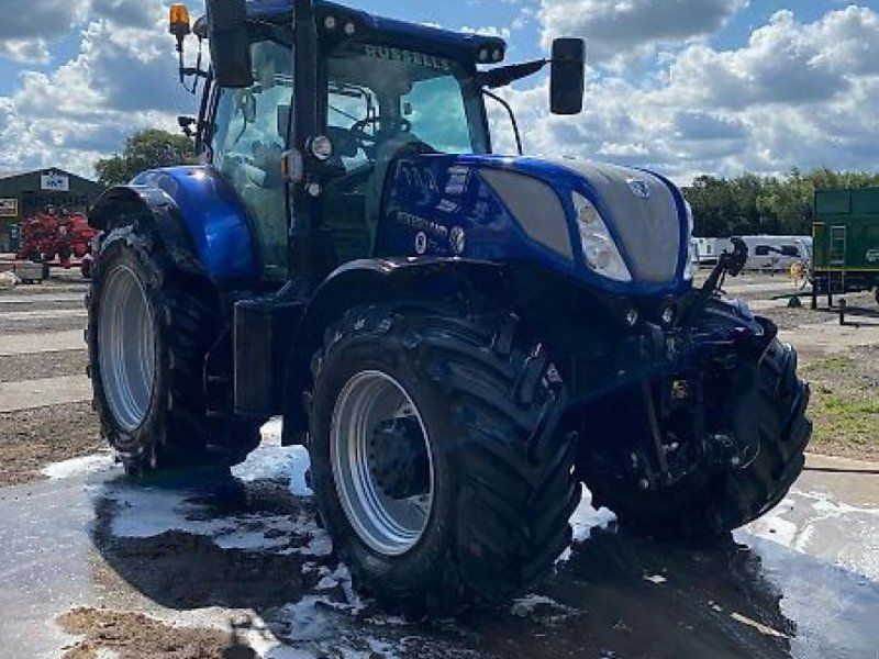 New Holland t7.270