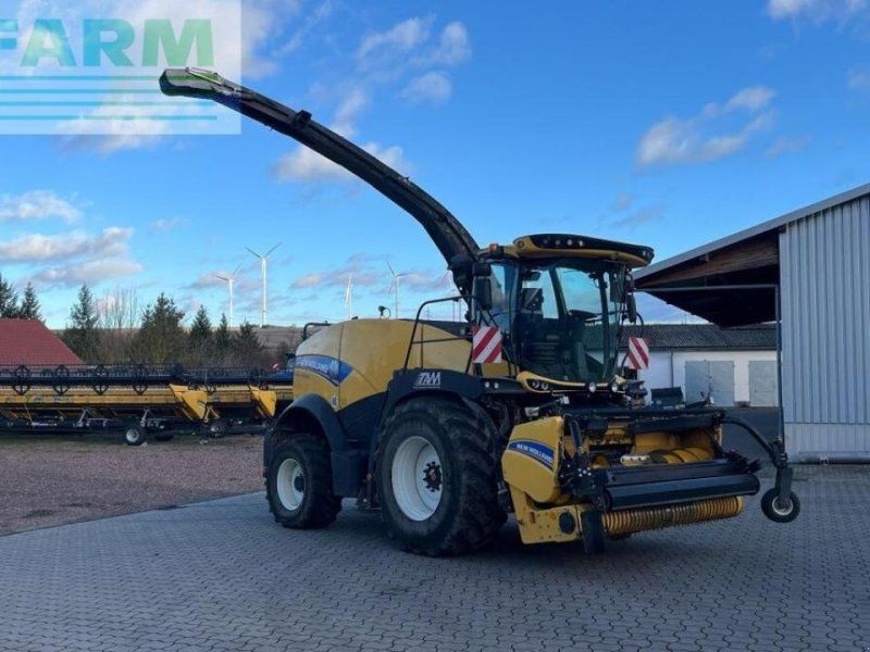 New Holland fr 550   pickup und maisgebiss