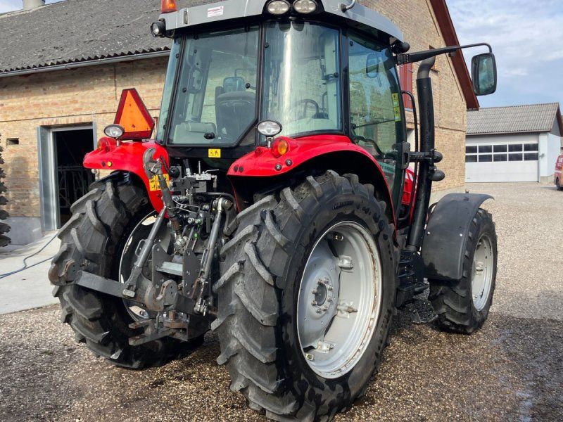 Massey Ferguson 5612 Dyna-4