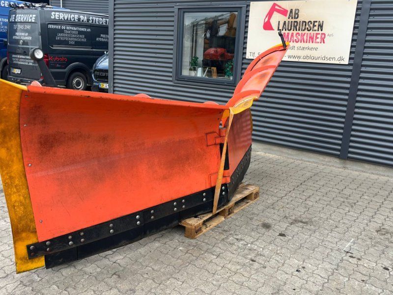 Snow plow 3,3 meter v-plov