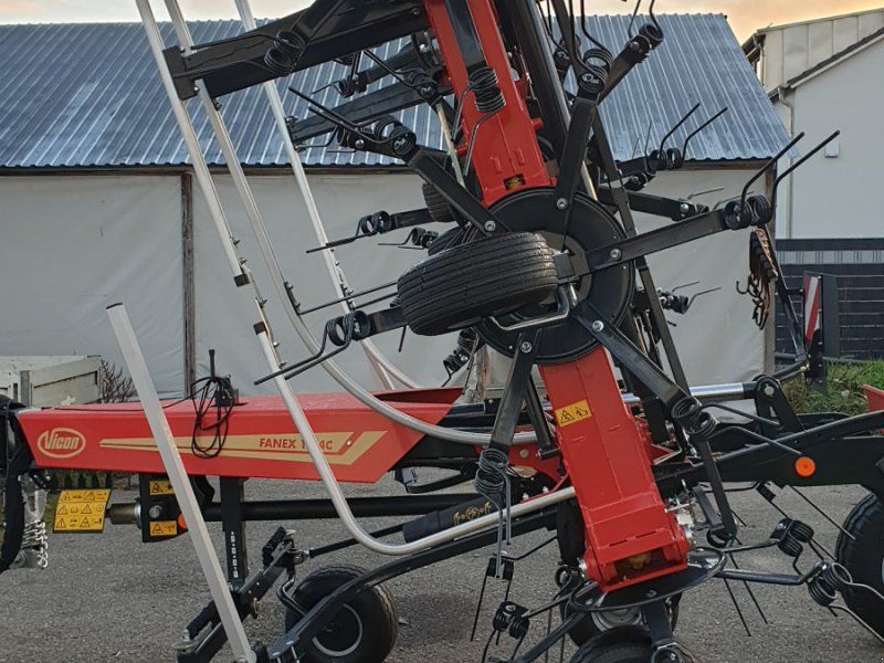 Vicon Fanex 1124 Cmit Fahrwerk und Stützrädern-