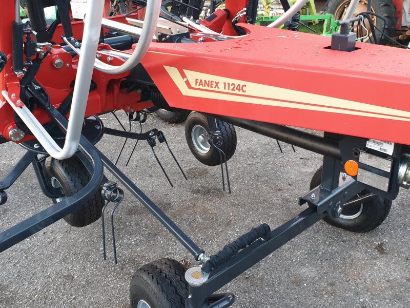 Vicon Fanex 1124 Cmit Fahrwerk und Stützrädern-
