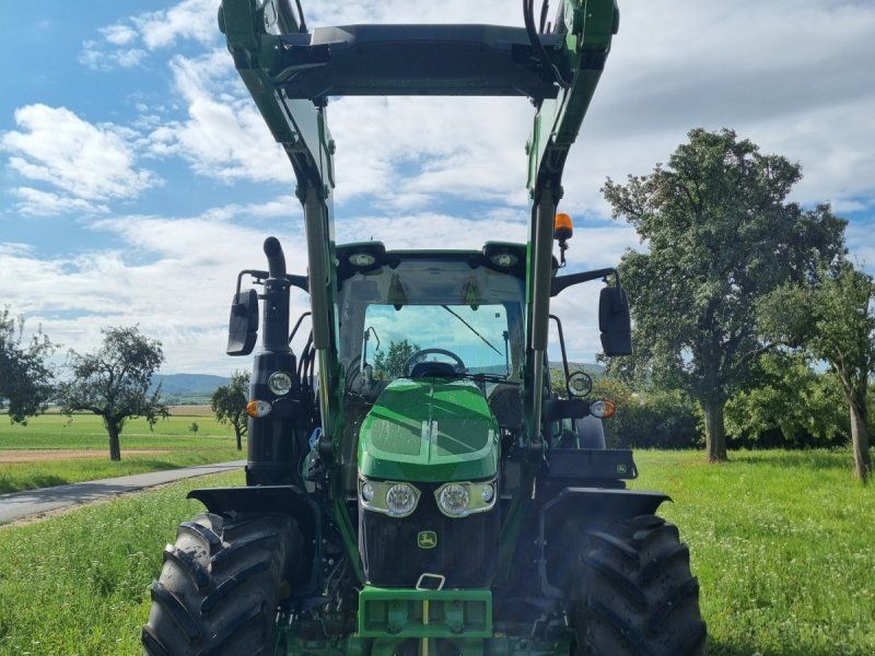 John Deere 6120M AutoPowr Frontlader a24