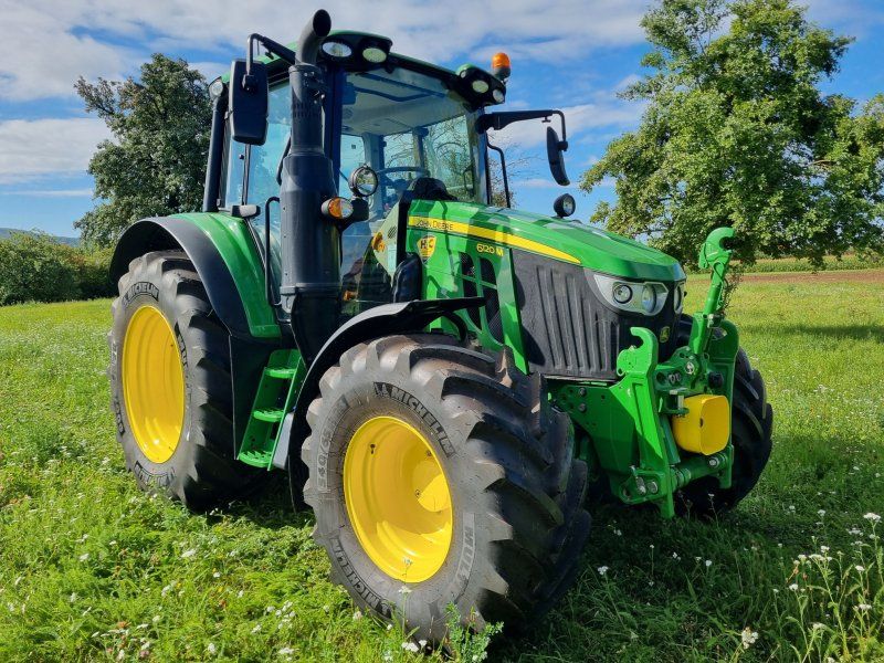 John Deere 6120M AutoPowr a40