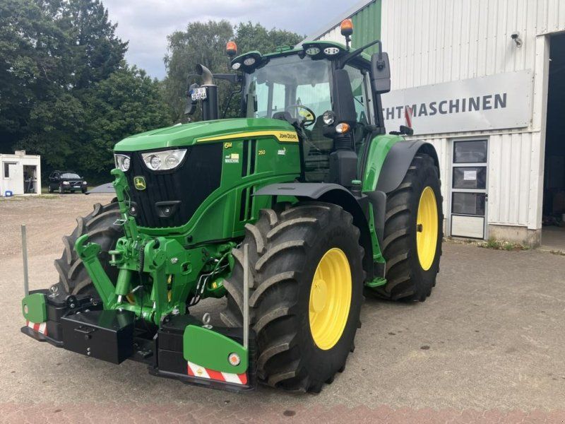John Deere 6M250