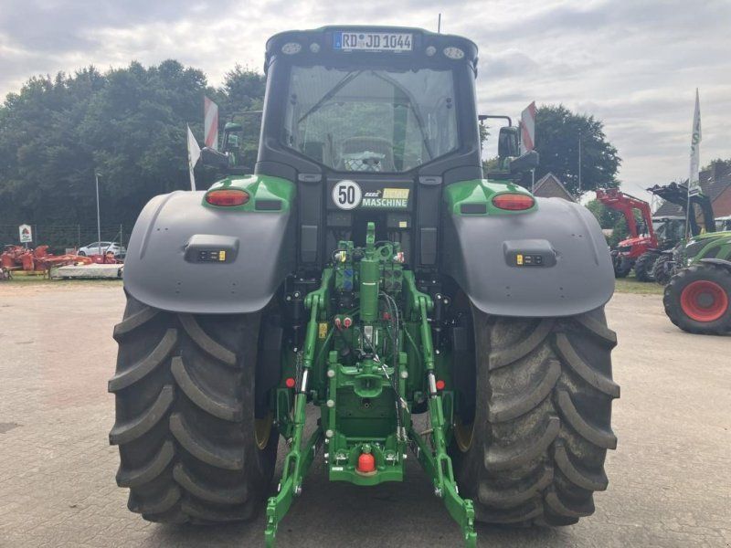 John Deere 6M250