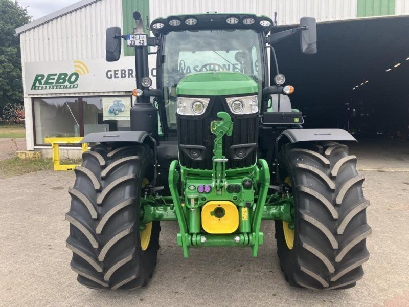 John Deere 6R215