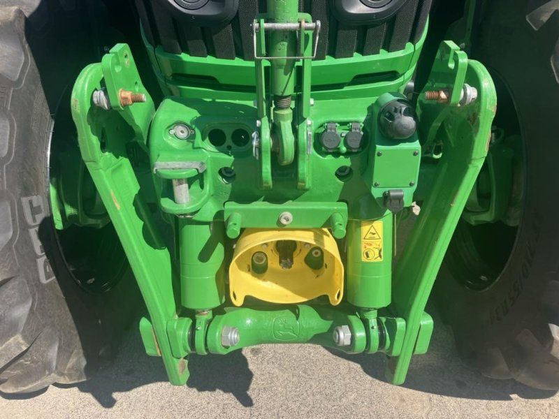 John Deere 6R250