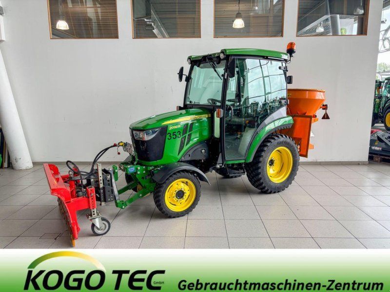 John Deere 2032R Winterdienst