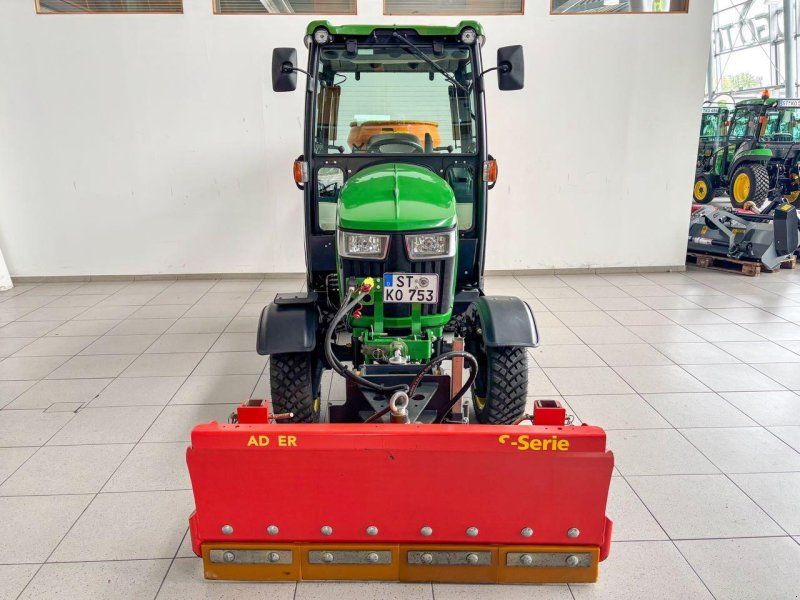 John Deere 2032R Winterdienst