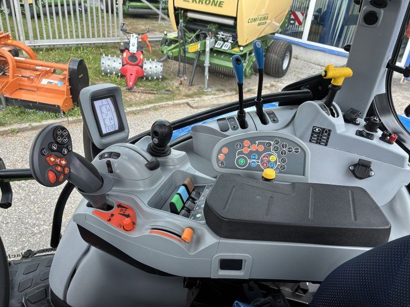 New Holland T5.110 Dynamic Command (Stage V)
