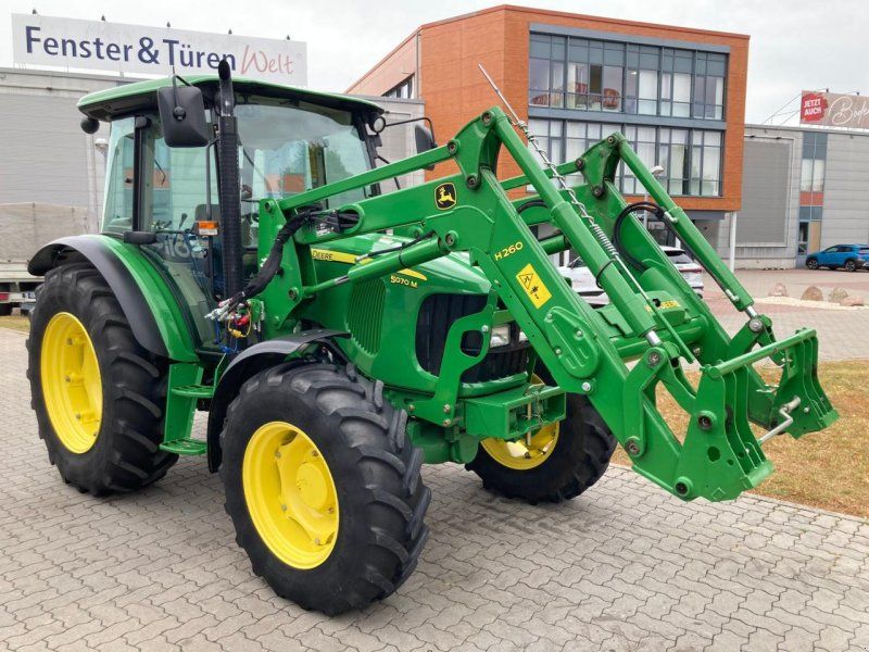 John Deere 5070 M