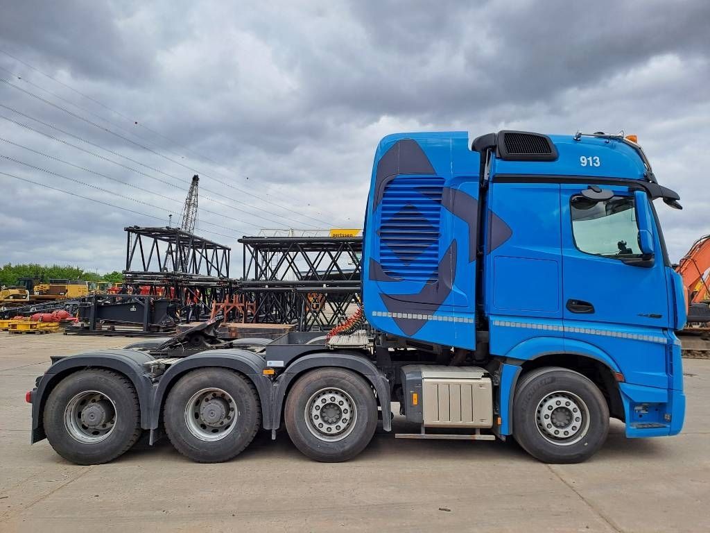 Mercedes-Benz Actros 4463 LS Giga (180Ton Push/Pull)
