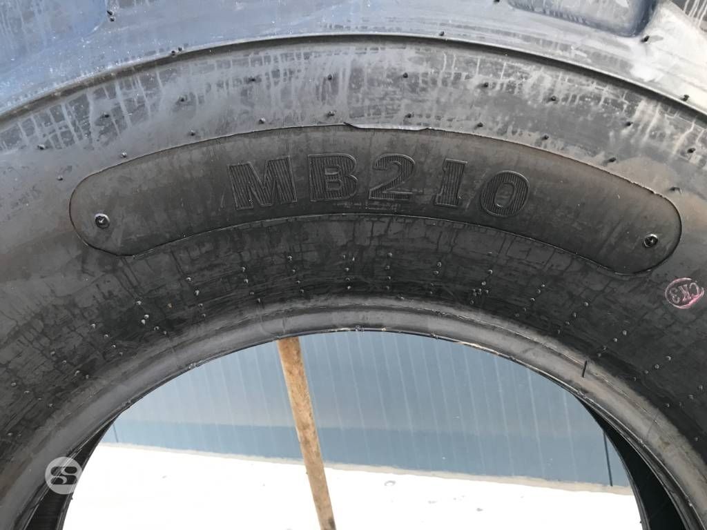 Magna 1400 x 24