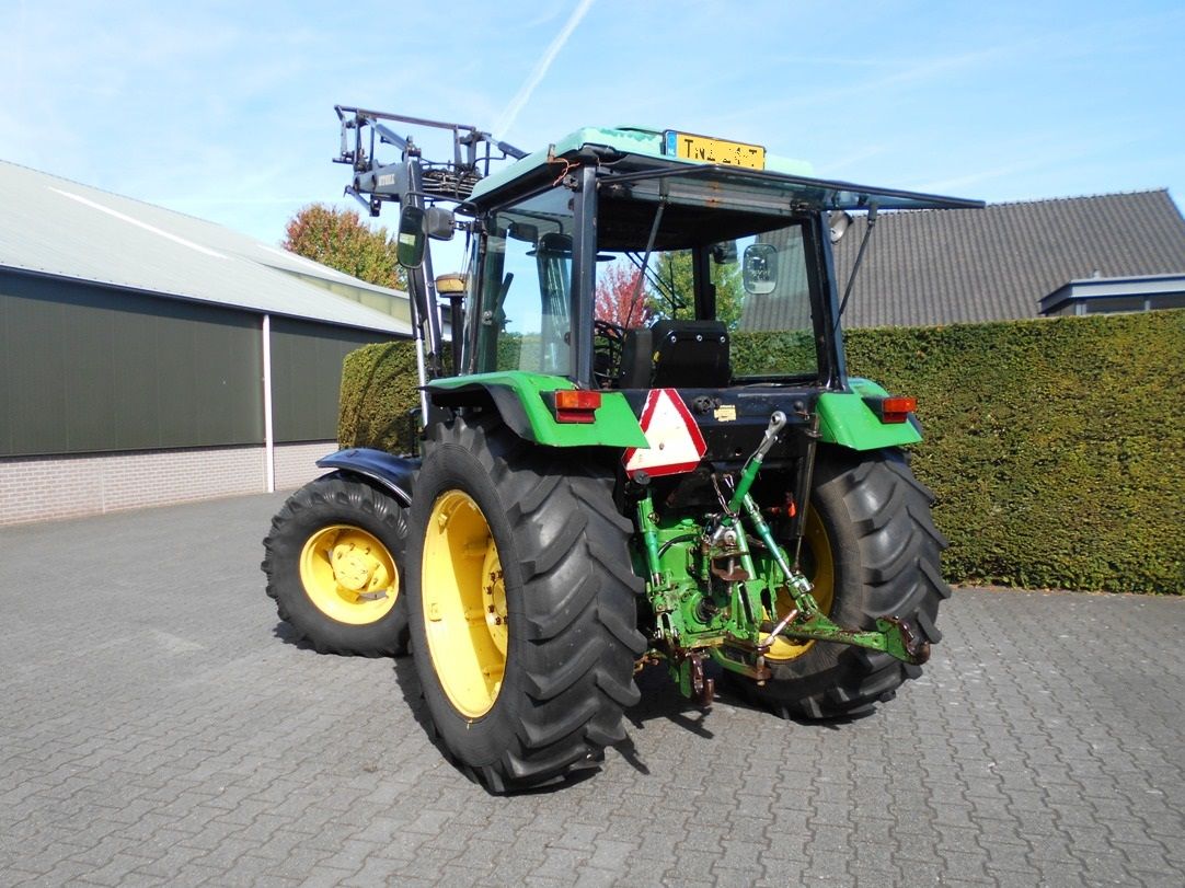 John Deere 2850 + frontlader